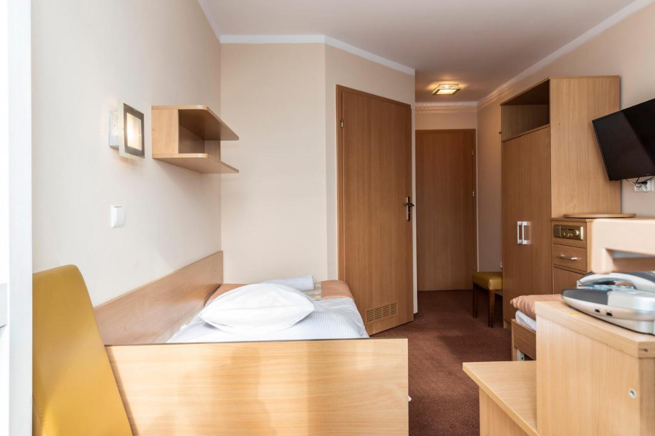 Hotel Ziemowit à Jarnołtówek Extérieur photo